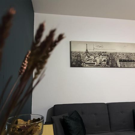 8 Personnes - 4 Rooms - 2 Salle De Bain - Metro 7 & 14 - Porte Italie - Private Car Park- Wifi Le Kremlin-Bicêtre Buitenkant foto