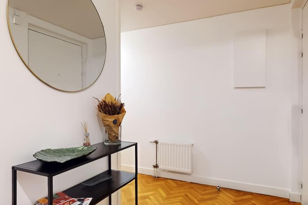 8 Personnes - 4 Rooms - 2 Salle De Bain - Metro 7 & 14 - Porte Italie - Private Car Park- Wifi Le Kremlin-Bicêtre Buitenkant foto